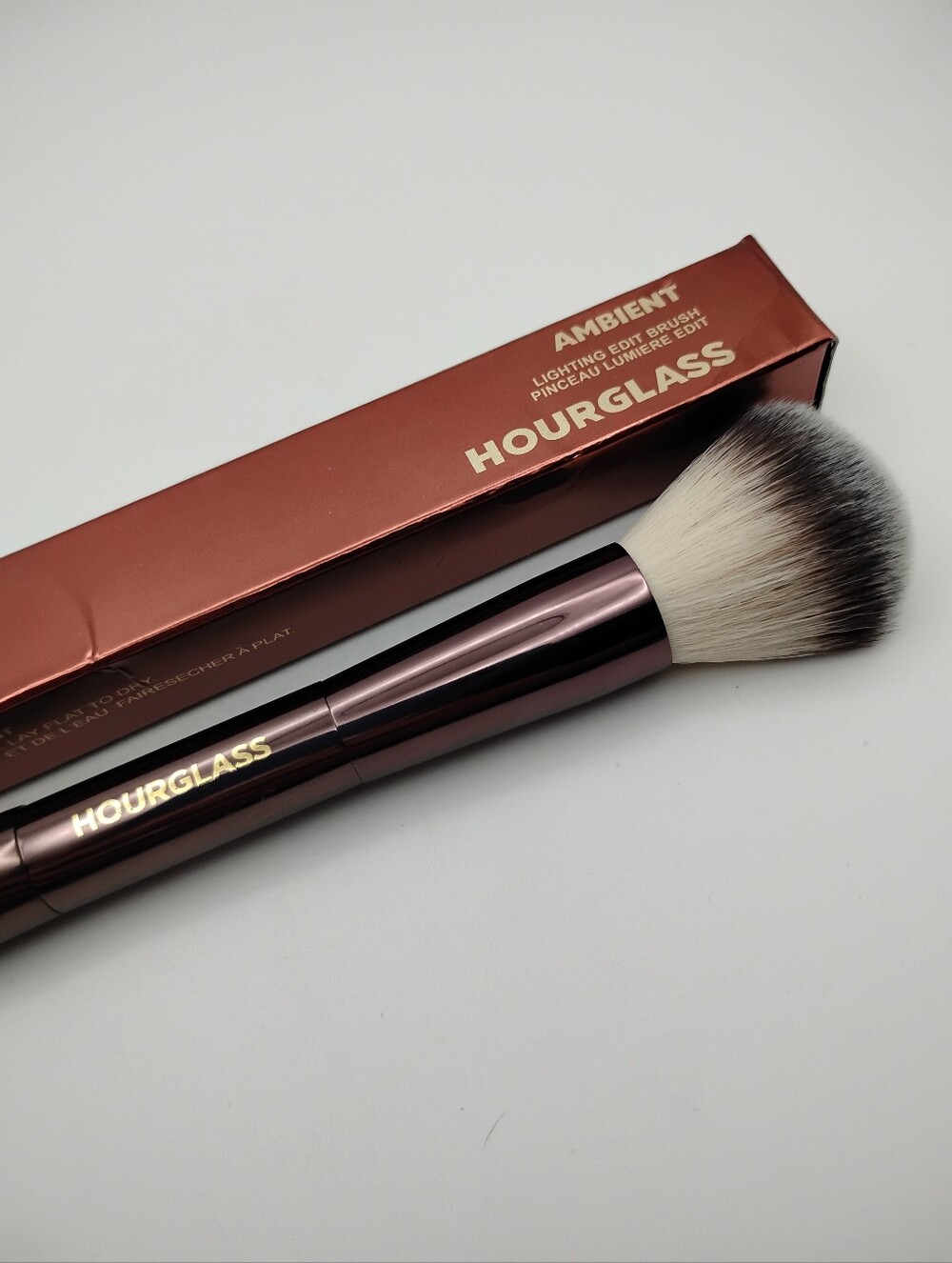 🆕Hourglass Ambient Lighting Edit Brush Makeup Brush